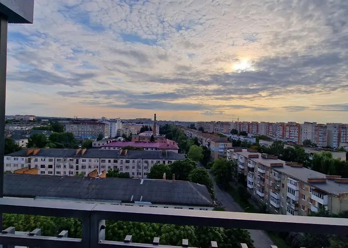 Dream Town,Залізничний Вокзал