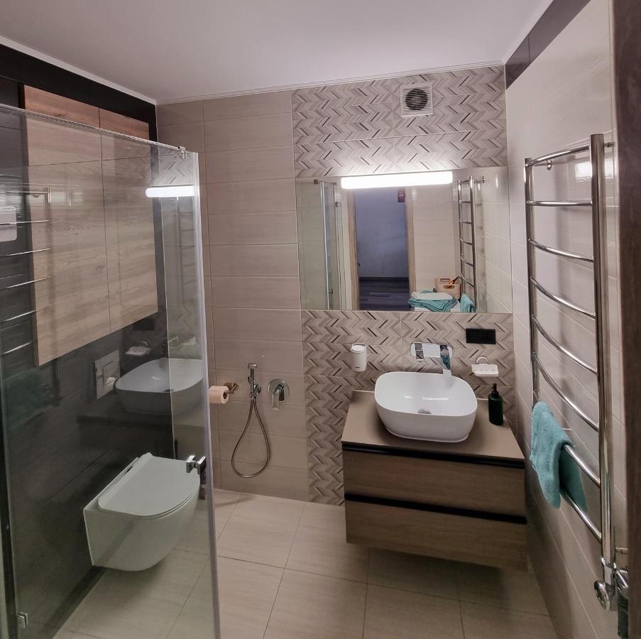 Apartment Dream Town,залізничний вокзал *