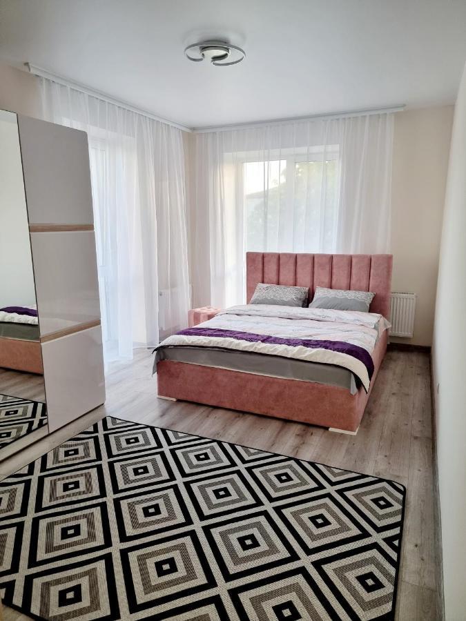 Dream Town,залізничний вокзал Apartment Lutsk
