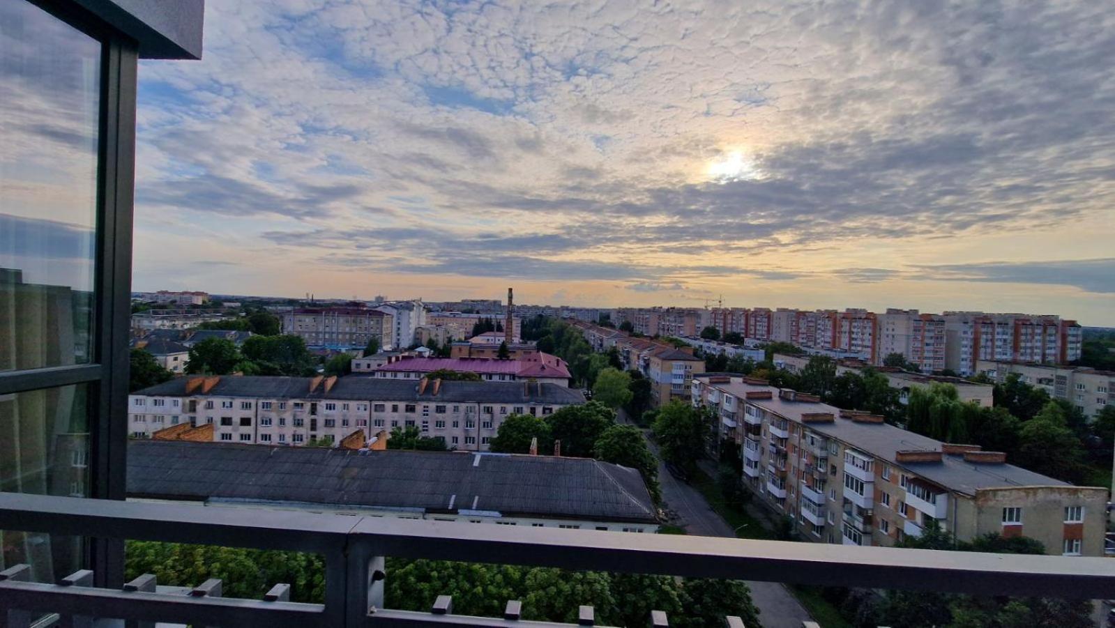 Dream Town,залізничний вокзал Apartment Lutsk